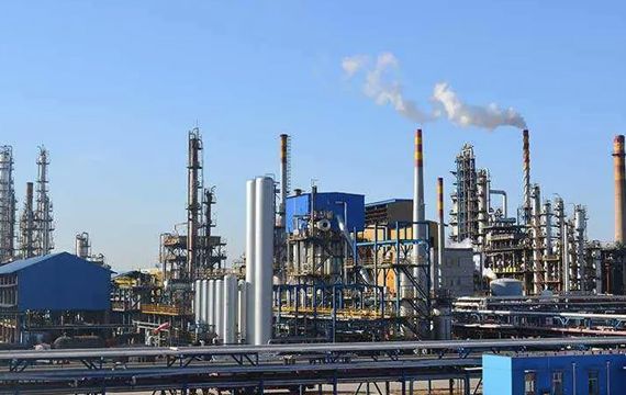 化(huà)工(gōng)行(xíng)業(yè)的(de)未來(lái)前景和(hé)趨勢有(yǒu)哪些(xiē)？”